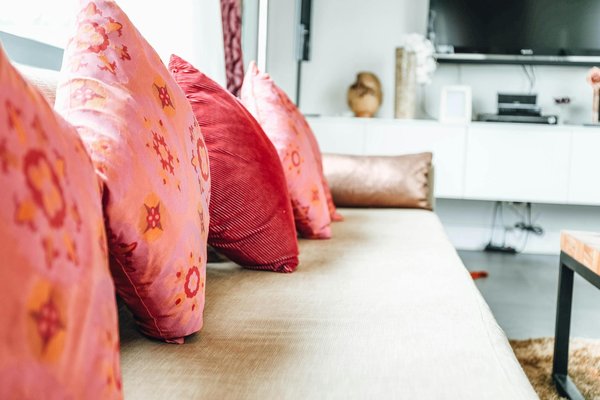 How to Install a Dash Cam in a Range Rover Evoque for Enhanced Security?